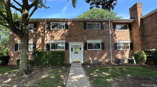 685 E Fox Hills Drive, Bloomfield Hills, MI 48304