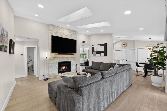 13571 Jonquil Place, Wellington, FL 33414