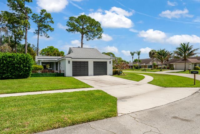 13571 Jonquil Place, Wellington, FL 33414