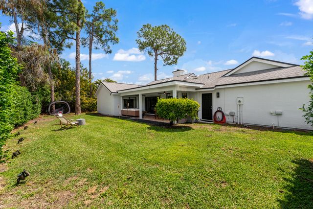 13571 Jonquil Place, Wellington, FL 33414