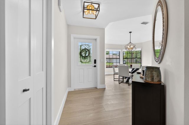 13571 Jonquil Place, Wellington, FL 33414