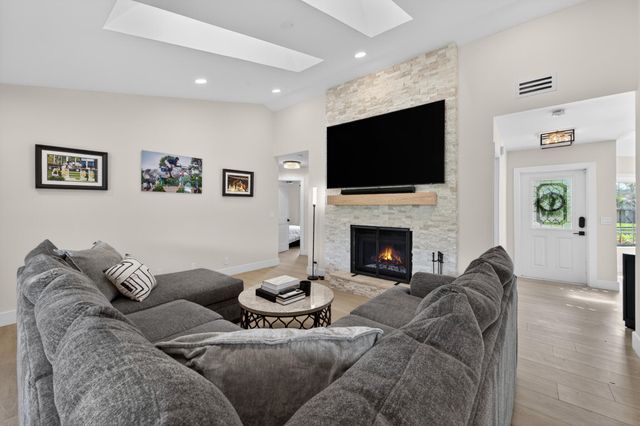 13571 Jonquil Place, Wellington, FL 33414