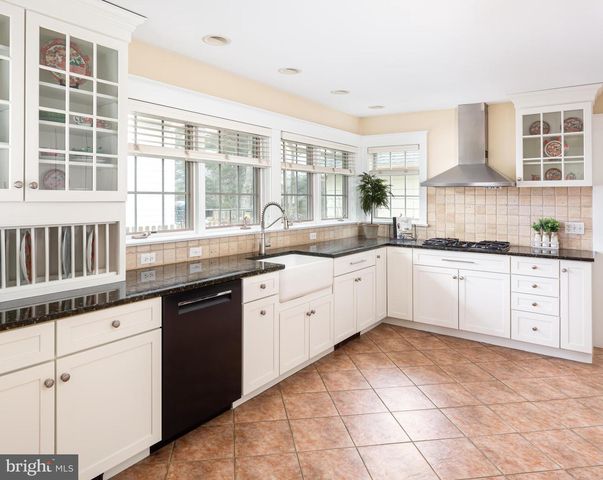 600 HAYDOCK LN, Haverford, PA 19041