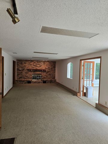 8213 Pleasant View Court, Mounds View, MN 55112
