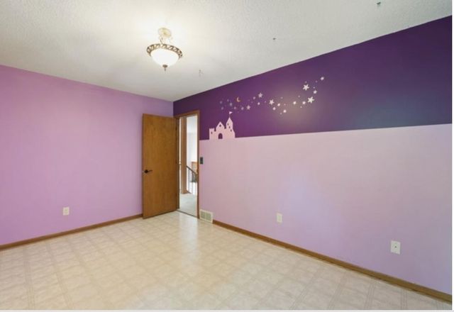 8213 Pleasant View Court, Mounds View, MN 55112