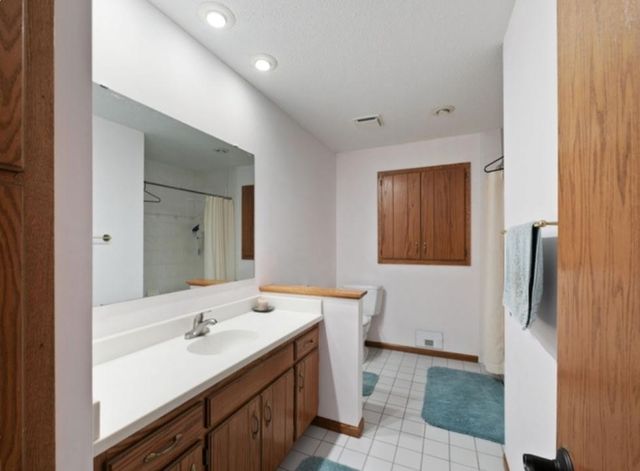 8213 Pleasant View Court, Mounds View, MN 55112