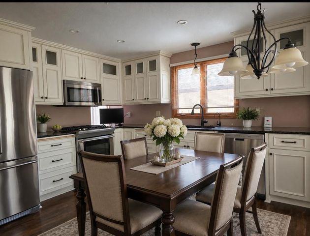8213 Pleasant View Court, Mounds View, MN 55112