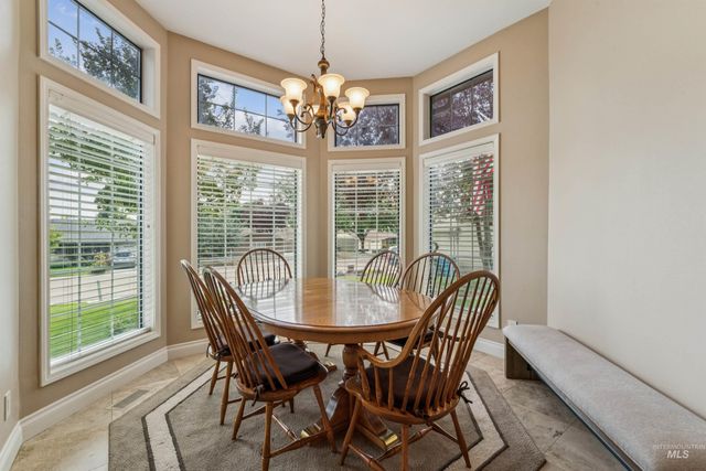 719 Parkside Way, Nampa, ID 83686