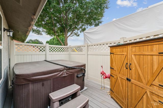 719 Parkside Way, Nampa, ID 83686