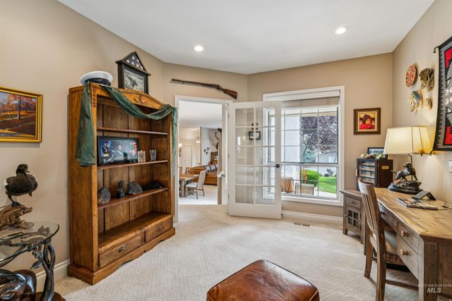 719 Parkside Way, Nampa, ID 83686