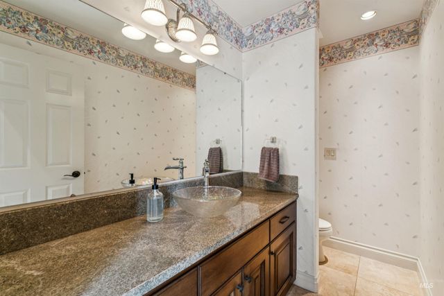 719 Parkside Way, Nampa, ID 83686