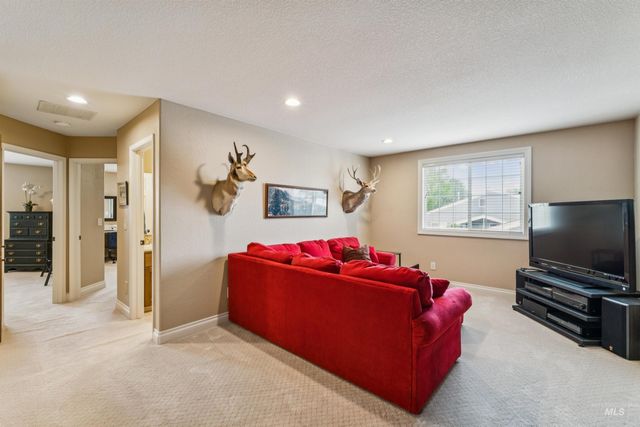 719 Parkside Way, Nampa, ID 83686