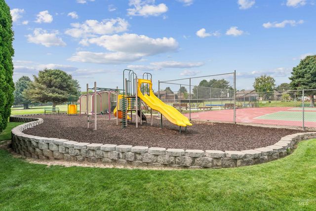 719 Parkside Way, Nampa, ID 83686