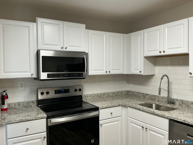2315 Cromwell Hills Drive 2315, Cromwell, CT 06416