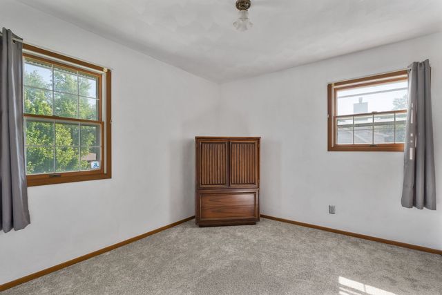 1139 BROOKVIEW Drive, De Witt, IA 52742