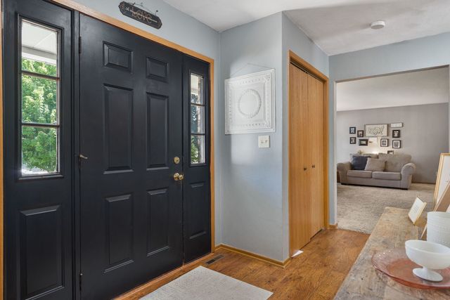 1139 BROOKVIEW Drive, De Witt, IA 52742