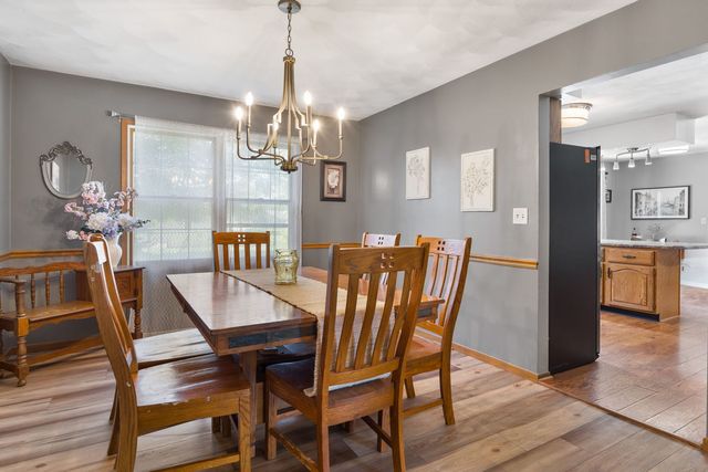 1139 BROOKVIEW Drive, De Witt, IA 52742
