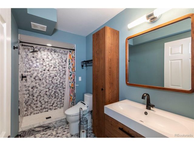 3077 29th St 104, Boulder, CO 80301