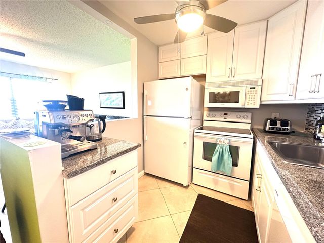 4115 Cambridge E 4115, Deerfield Beach, FL 33442