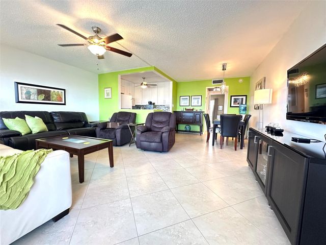 4115 Cambridge E 4115, Deerfield Beach, FL 33442