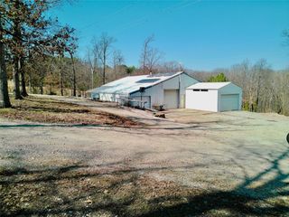 9101 E State Highway 90, Pineville, MO 64856