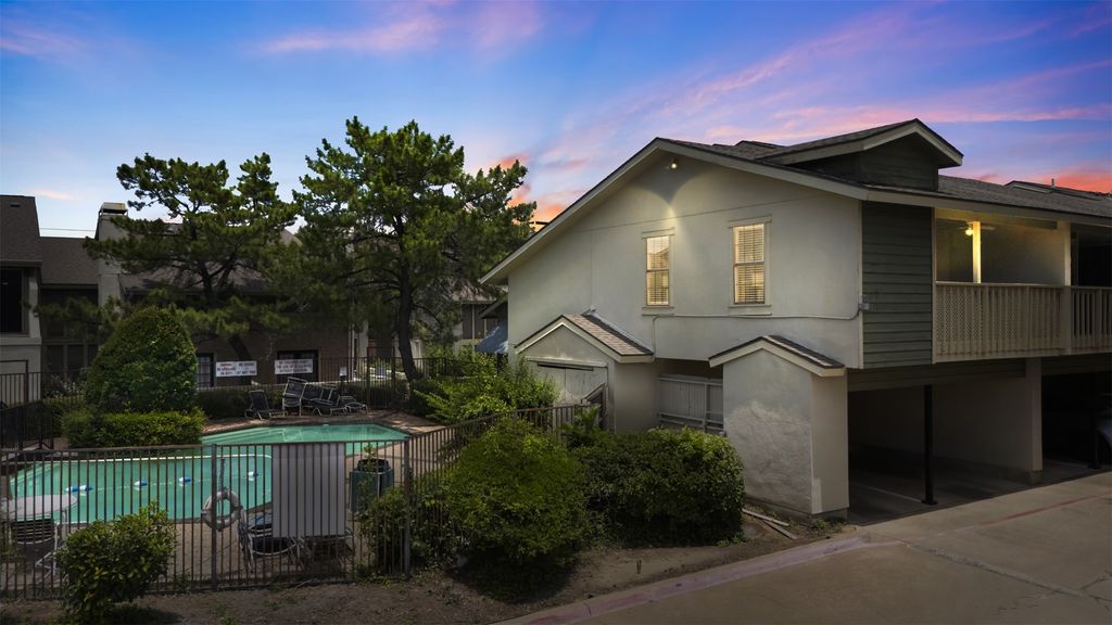 9613 Walnut Street 2101, Dallas, TX 75243