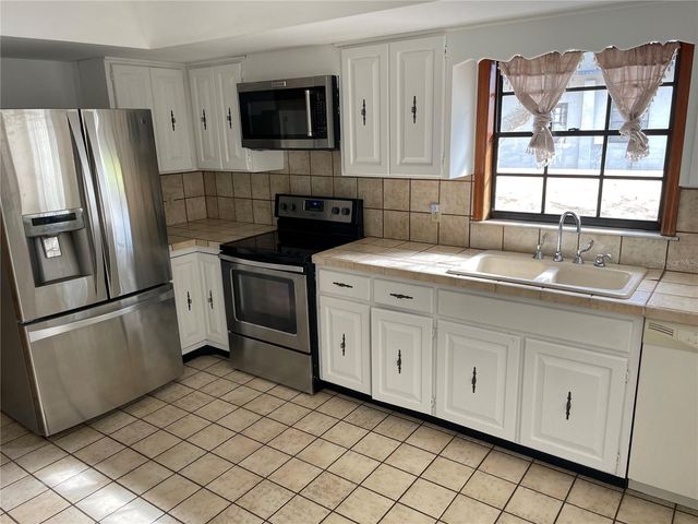 2727 MASSEE ROAD, Davenport, FL 33837