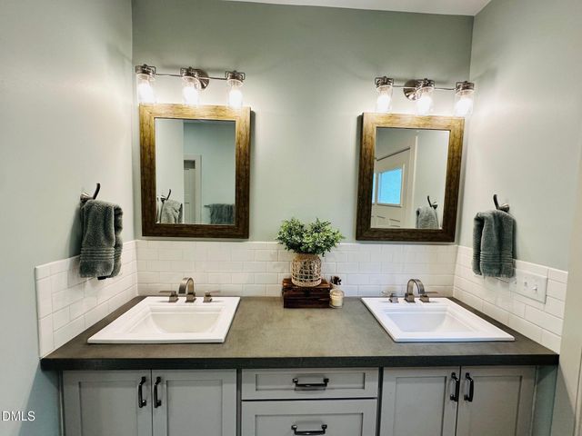 323d Aquilla Road, Benson, NC 27504