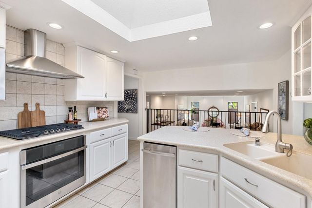 6131 Corte De La Reina, San Jose, CA 95120