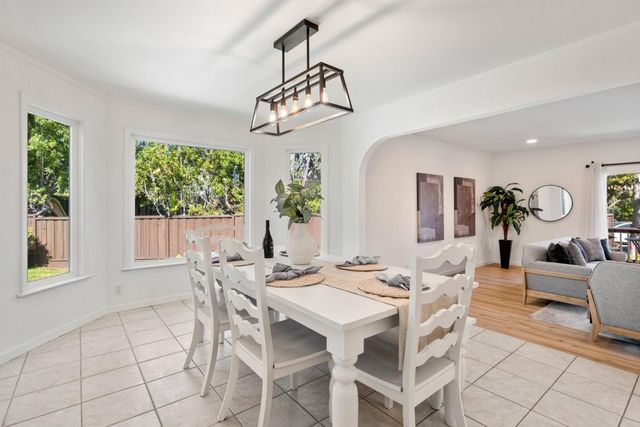 6131 Corte De La Reina, San Jose, CA 95120