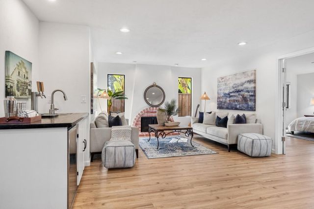 6131 Corte De La Reina, San Jose, CA 95120