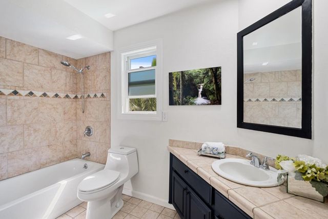 6131 Corte De La Reina, San Jose, CA 95120