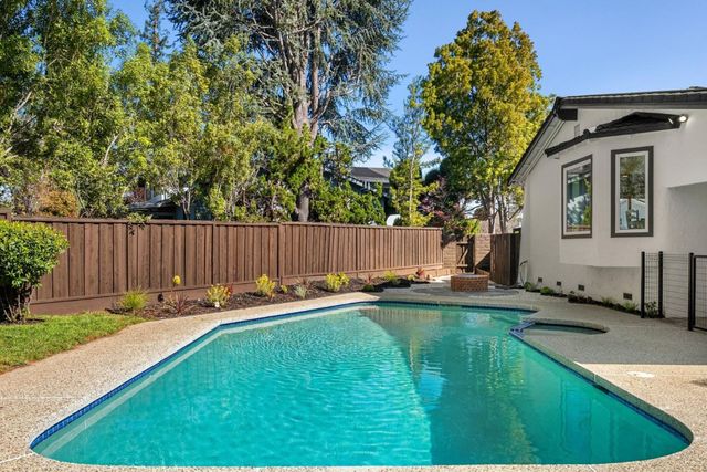 6131 Corte De La Reina, San Jose, CA 95120