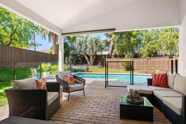 6131 Corte De La Reina, San Jose, CA 95120