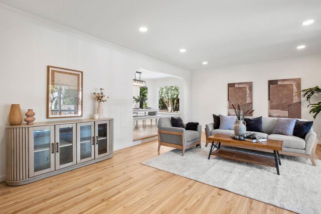 6131 Corte De La Reina, San Jose, CA 95120