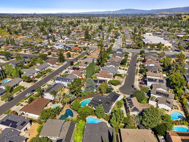 6131 Corte De La Reina, San Jose, CA 95120