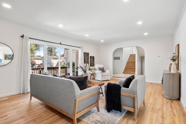 6131 Corte De La Reina, San Jose, CA 95120