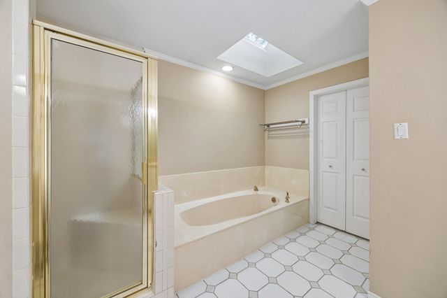 5318 W Mockingbird, Dallas, TX 75209