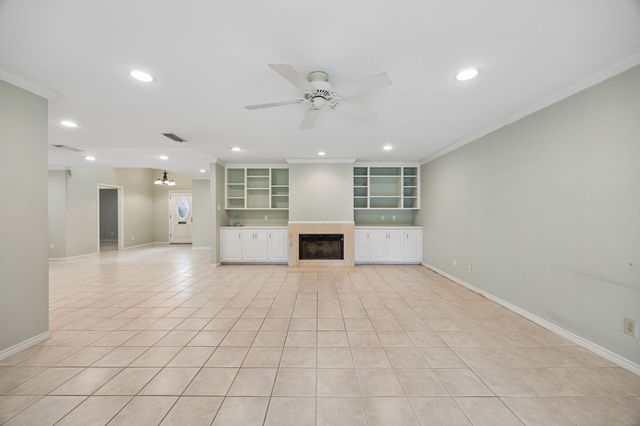 5318 W Mockingbird, Dallas, TX 75209