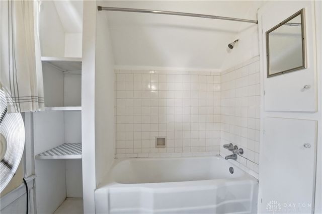 5126 Globe Avenue, Norwood, OH 45212