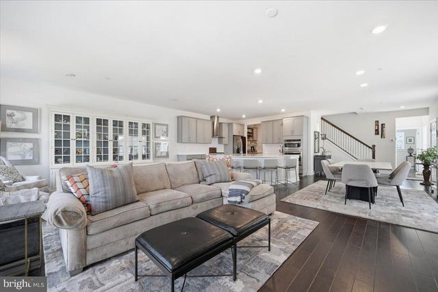 279 RED LEAF LN, Exton, PA 19341