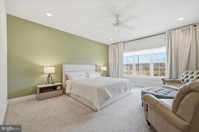 279 RED LEAF LN, Exton, PA 19341