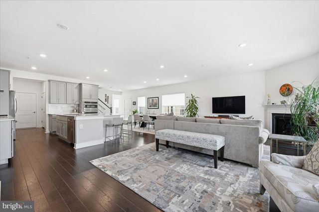 279 RED LEAF LN, Exton, PA 19341