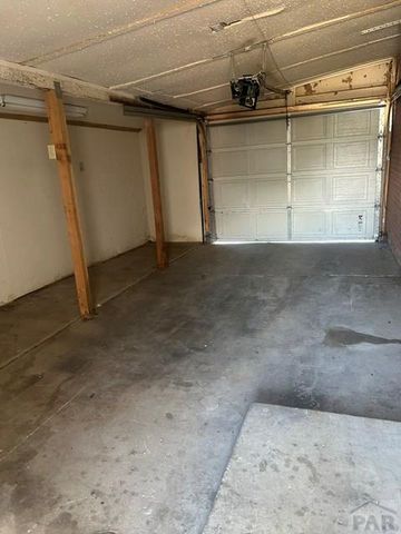 75 Hanson Lane, Pueblo, CO 81001