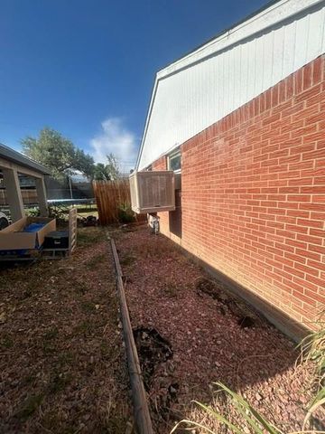 75 Hanson Lane, Pueblo, CO 81001