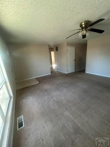 75 Hanson Lane, Pueblo, CO 81001