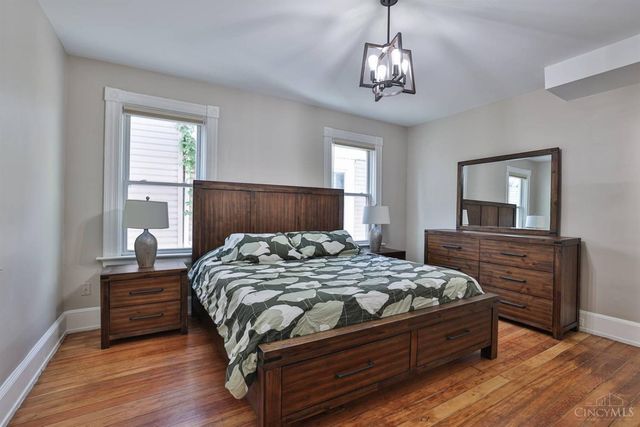 2703 Ashland Avenue, Cincinnati, OH 45206