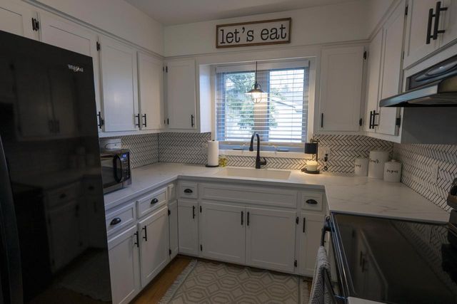 7 North Street, Deerfield, WI 53531