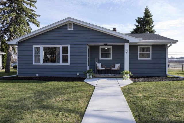 7 North Street, Deerfield, WI 53531