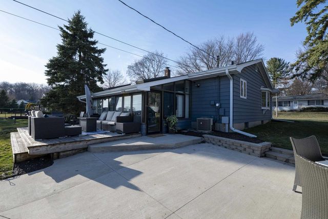 7 North Street, Deerfield, WI 53531
